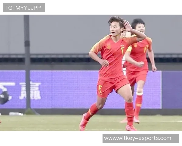 卡王霜：从足球场到时代偶像 女足明星如何塑造自己的传奇之路